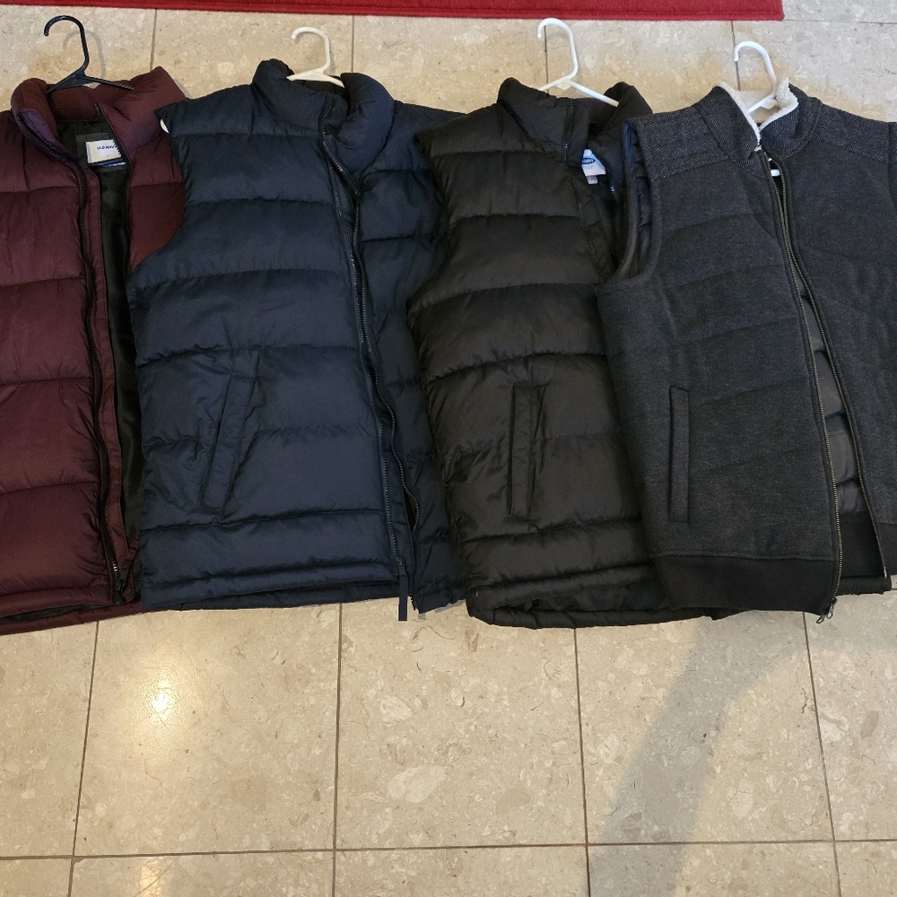 Men's Large Vests - Lot Of 4 - Old Navy And Rory Whelan